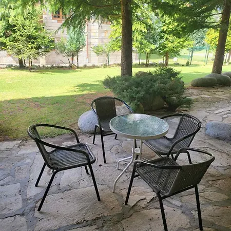 Royal Towers Lift Area * Bansko