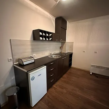 Royal Towers Lift Area Апартамент